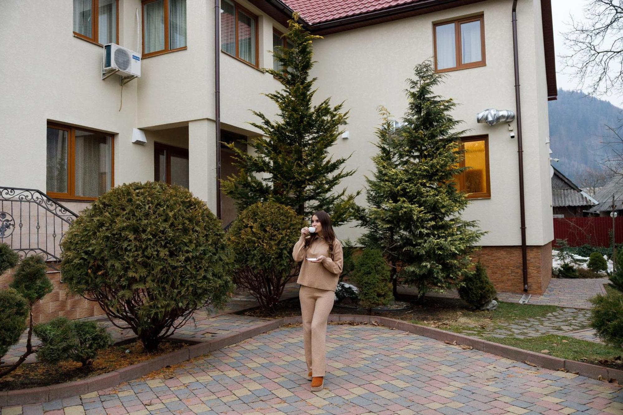 Gostyniy Dvir Synevir Hotel Synevyr Bagian luar foto
