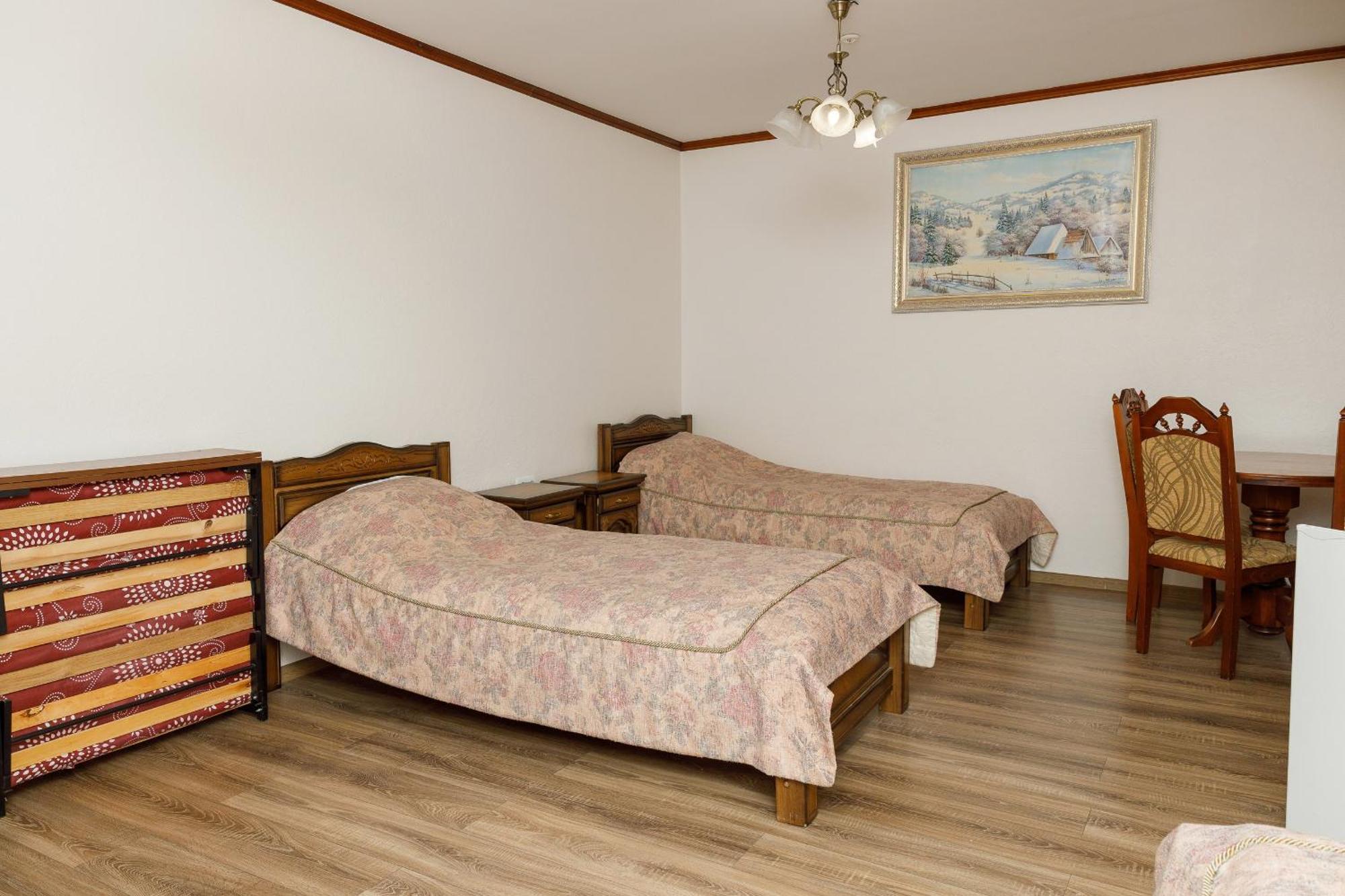 Gostyniy Dvir Synevir Hotel Synevyr Bagian luar foto